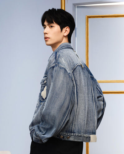 1010348-454 | MEN'S IRIS LOGO LOOSE FIT DENIM JACKET | INSIGNIA BLUE