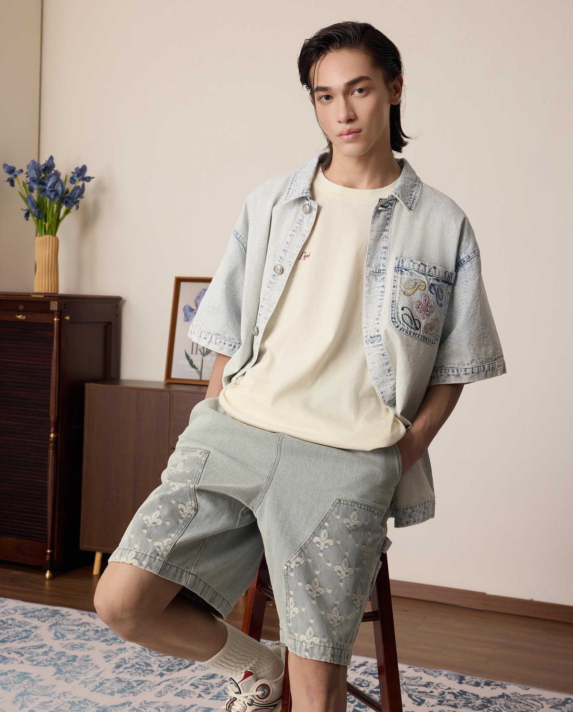 1011309-441 | MEN'S IRIS LOGO LOOSE FIT DENIM SHORTS | SKYWRITING