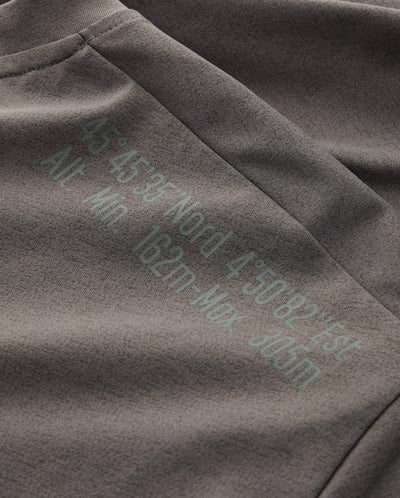 1011533-006 | MEN'S LOGO HENLEY COLLAR POCKET T-SHIRT | IRON GREY