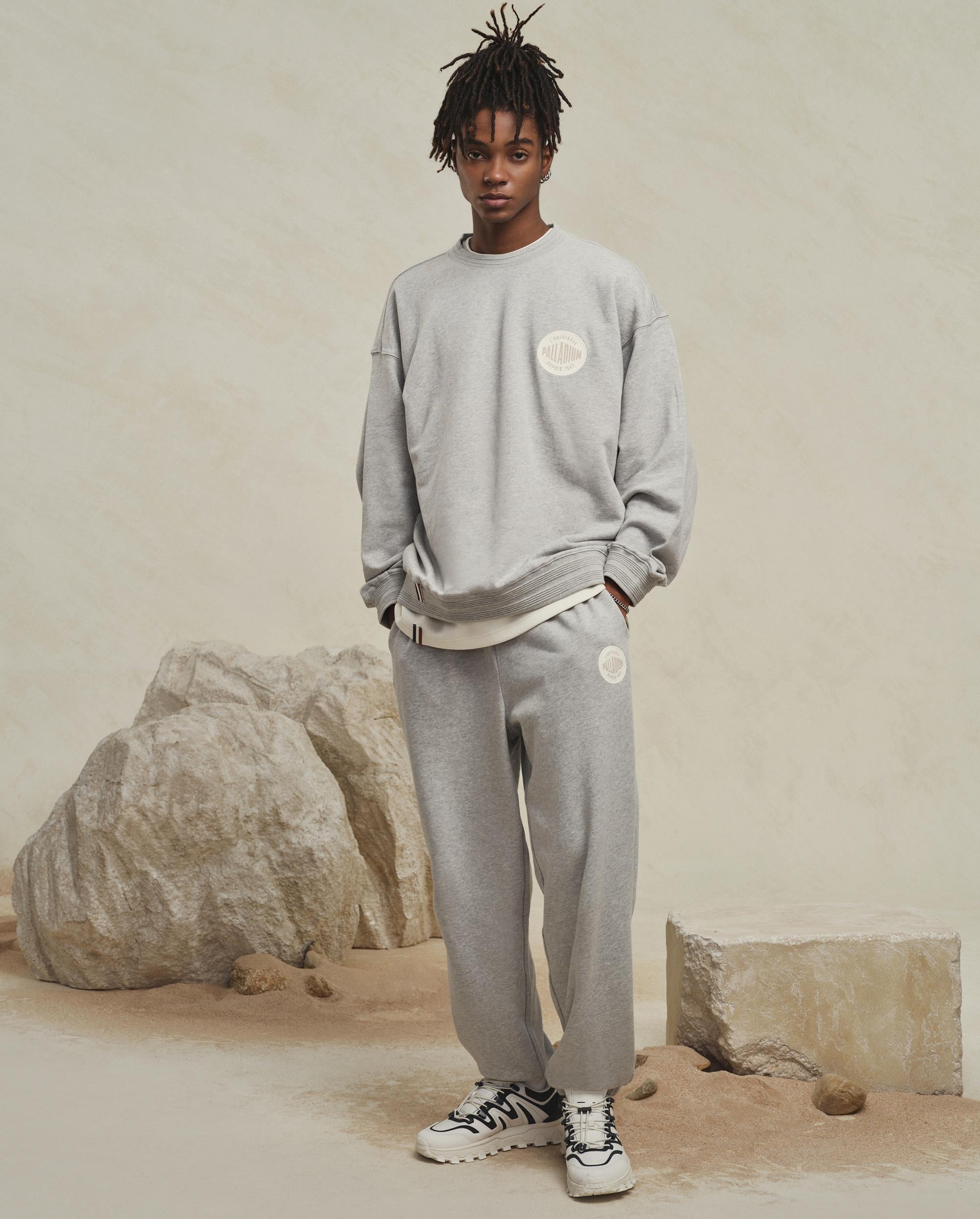 107764-031 | MEN'S PALLADIUM LOGO COTTON JOGGER PANTS | FLINT GRAY