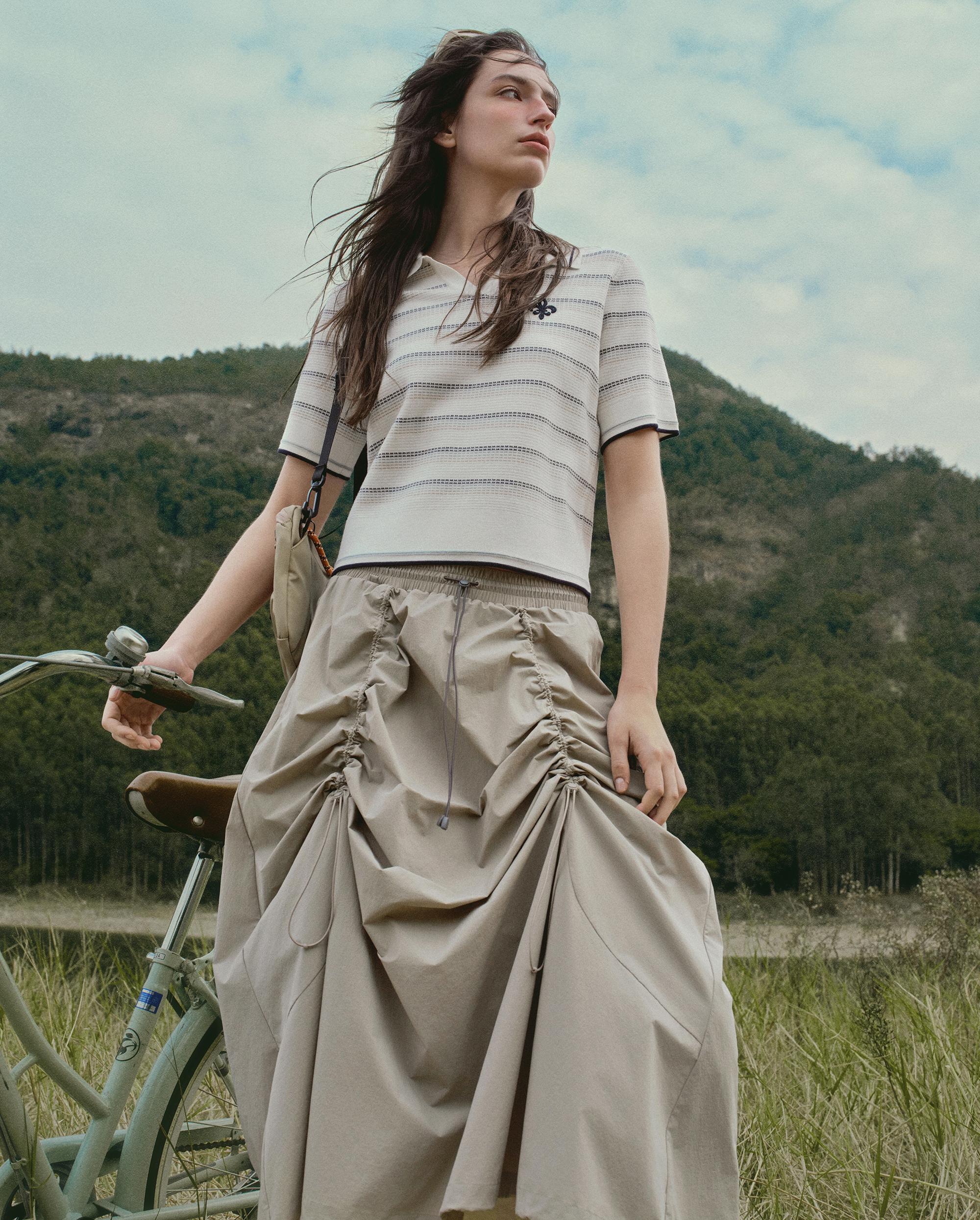 1913047-051 | WOMEN'S IRIS LOGO MIDI SKIRT | CROCKERY